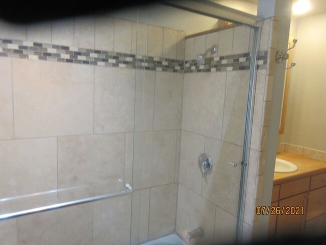 Building Photo - (936) 18th Street Home - 3 Bedroom / 2 Bat...