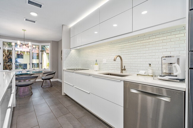 Building Photo - 2938 Sea Oats Cir