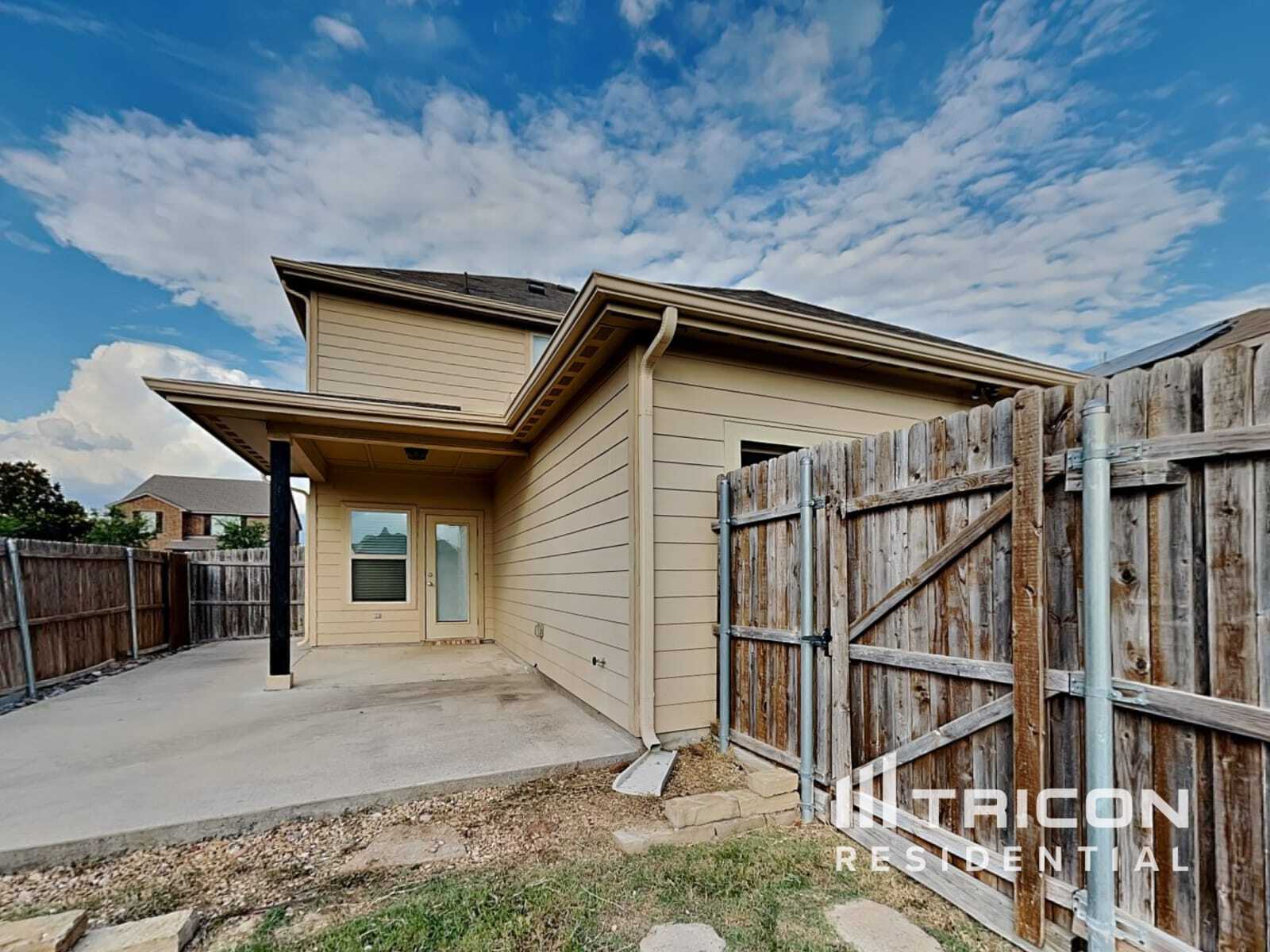 Building Photo - 1317 Sweetgum Dr