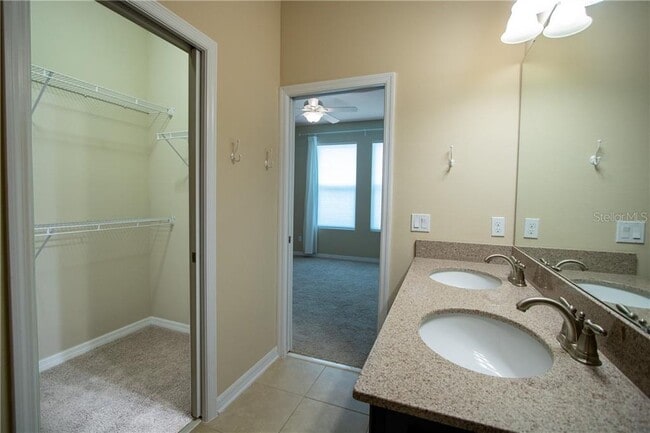 Building Photo - 14450 Desert Haven St