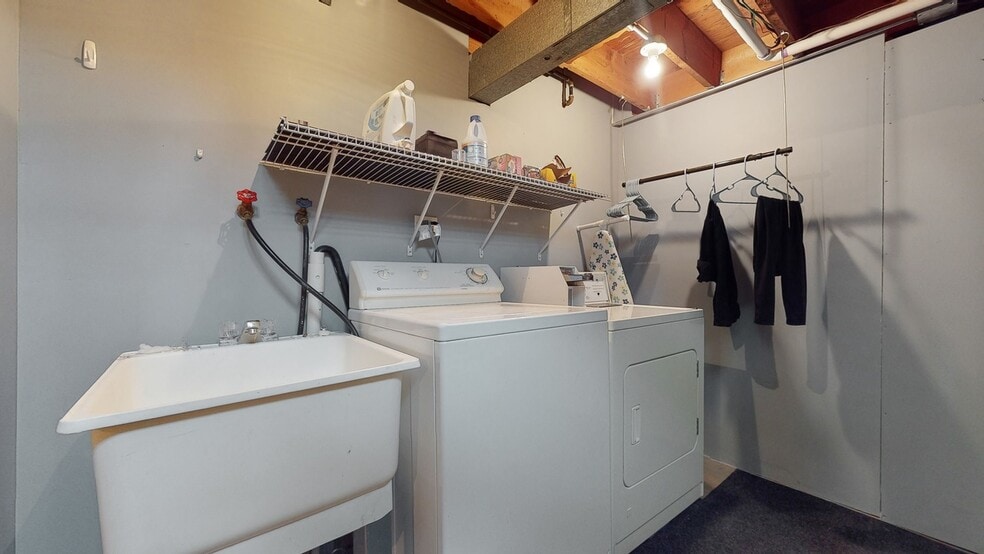 private laundry in basement - 426 Rogers St