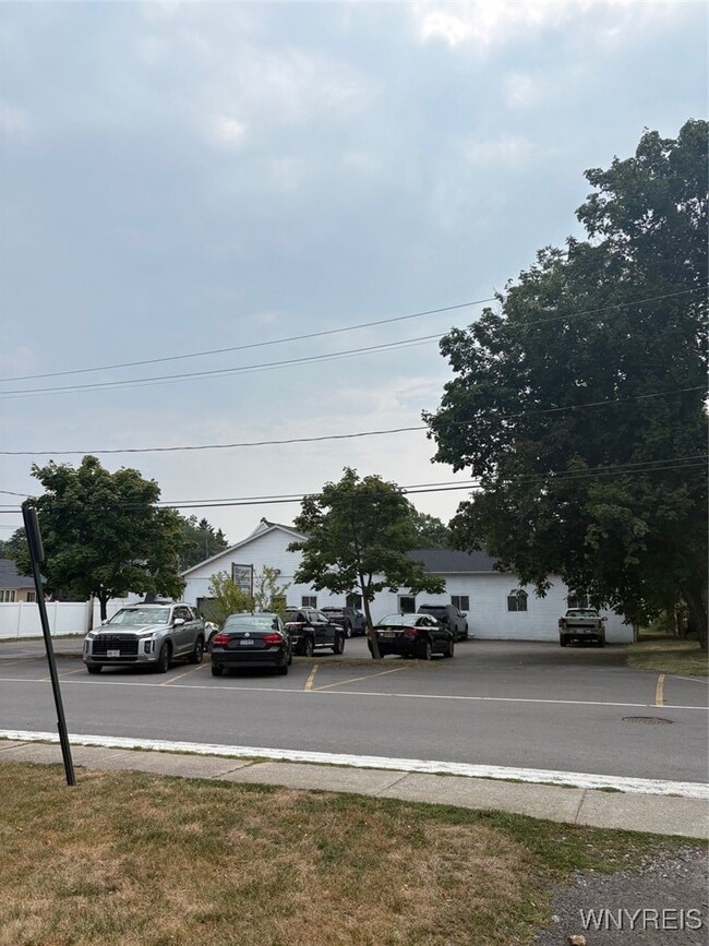 Building Photo - 482 Ridge St