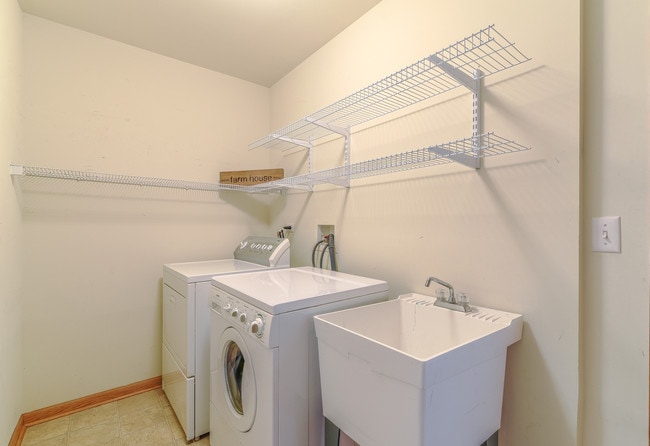 Building Photo - 1623 S Candlestick Way