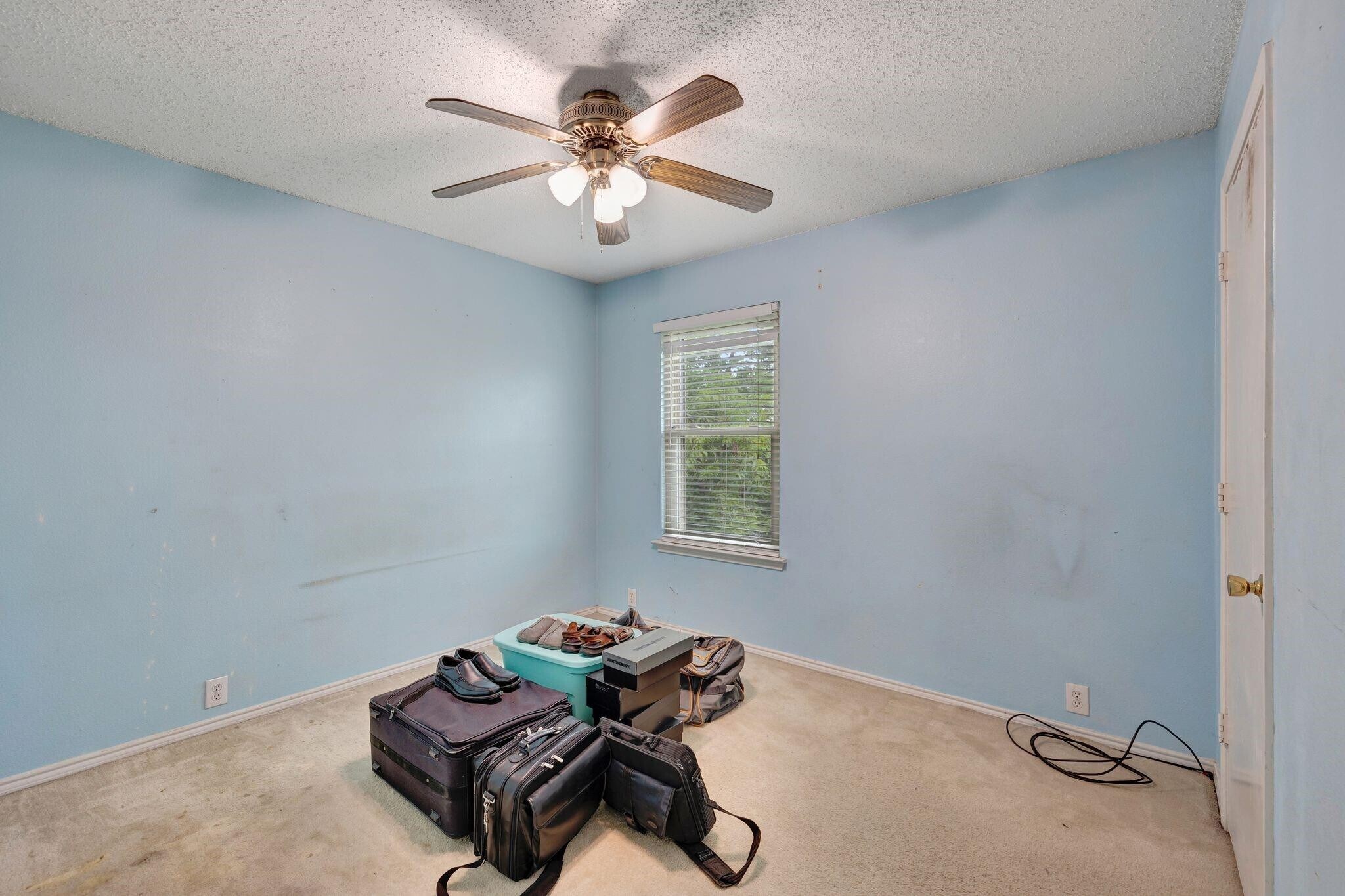 Building Photo - 201 Amber Ridge Dr