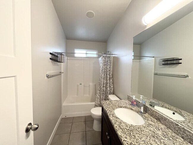 Building Photo - 621 Koins Way