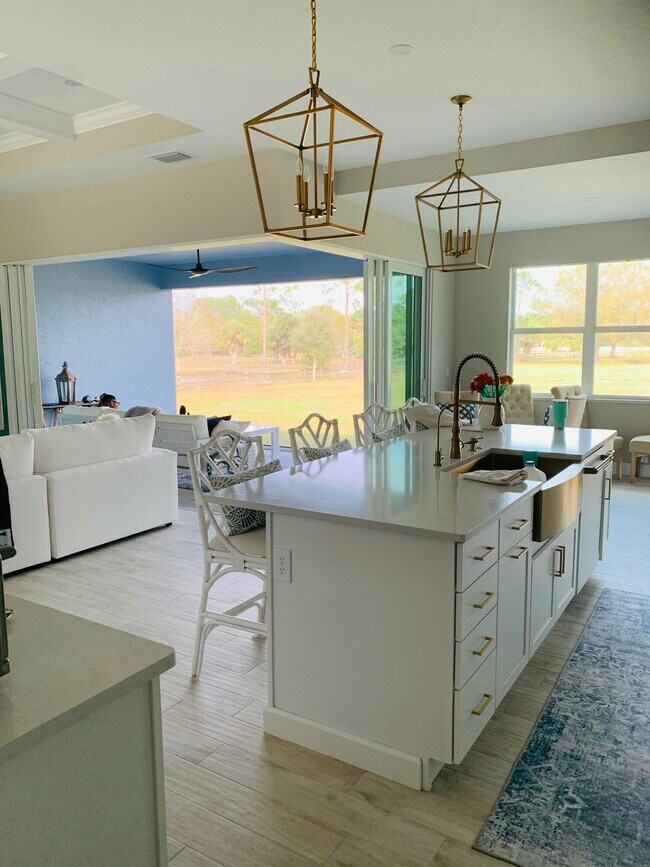 Building Photo - 3155 SW 78th Ave