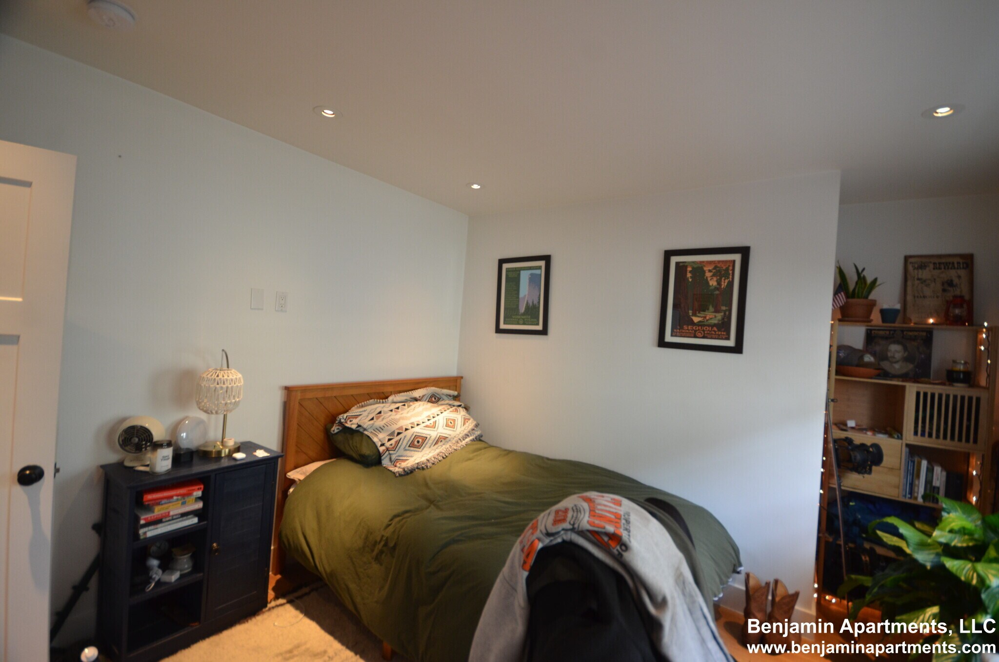 Building Photo - 15 Elmira St