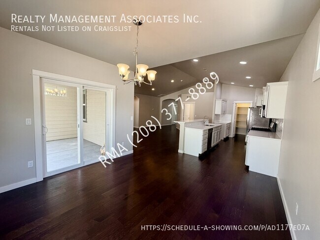 Building Photo - 3744 S Antler Ridge Ave
