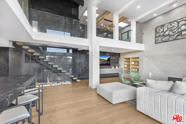 Building Photo - 7317 Caverna Dr