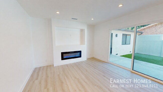 Building Photo - 16701 Chatsworth St