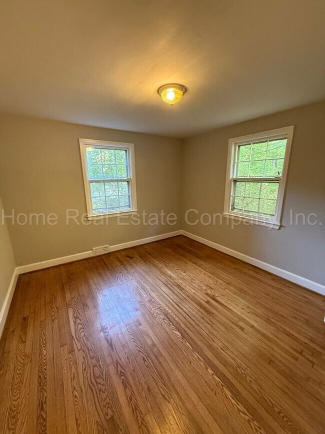 Building Photo - 1442 Revere Rd