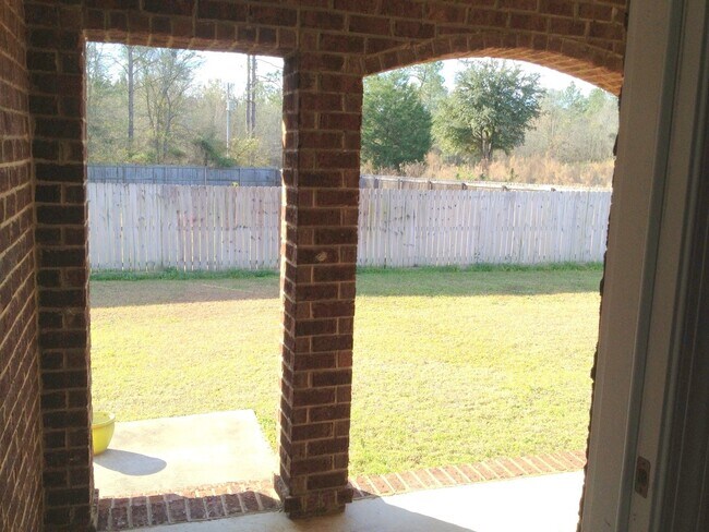 Building Photo - 109 Ledbury Cove