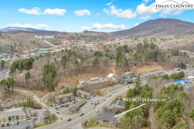 Building Photo - 483 NC-105 Extension