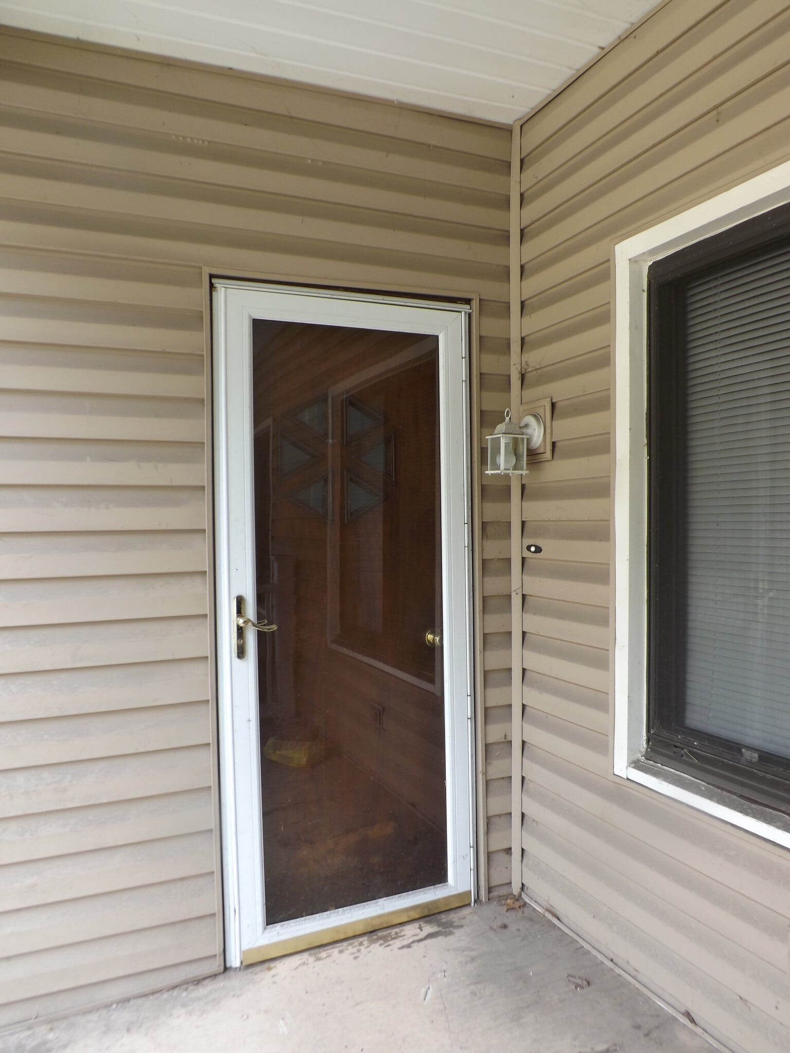 Front door - 4624 Verona Rd