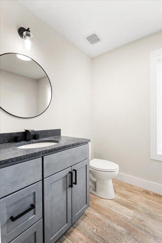 Building Photo - 145 Crooked Creek Dr