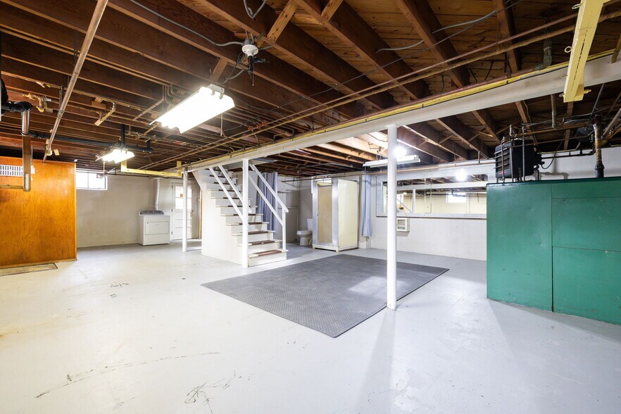 Building Photo - 192 Spring St