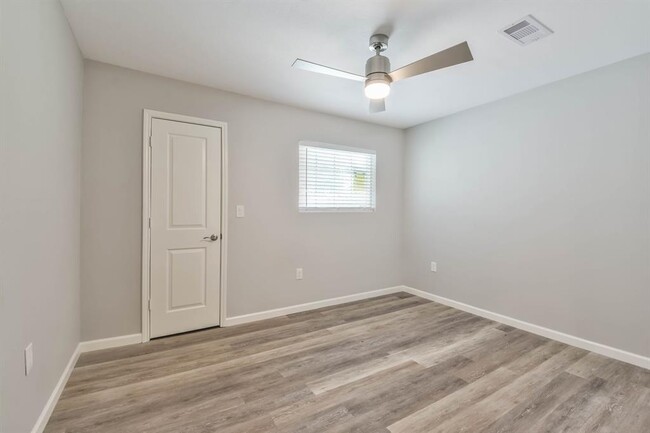 Building Photo - 3215 Rockyridge Dr