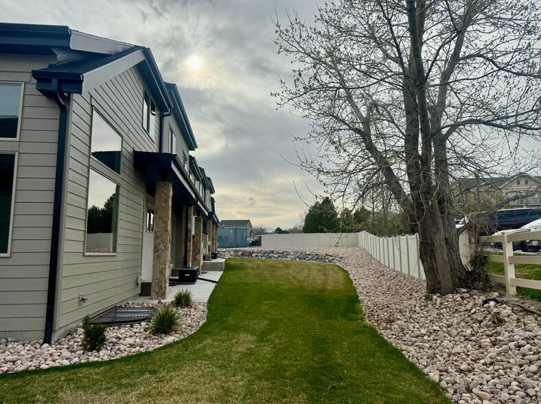 Building Photo - 172 W Autumn Ln