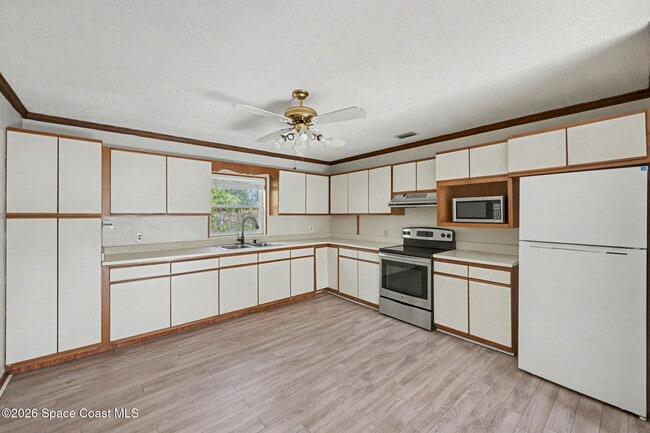 Building Photo - 2759 Myers Dr NE