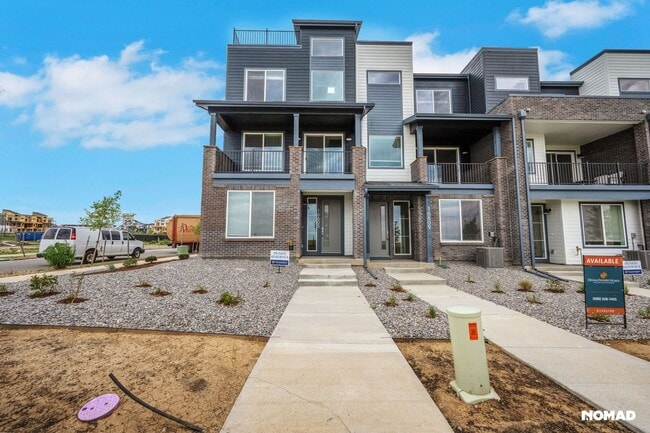 Building Photo - Spacious 3BR Townhome in Broomfield