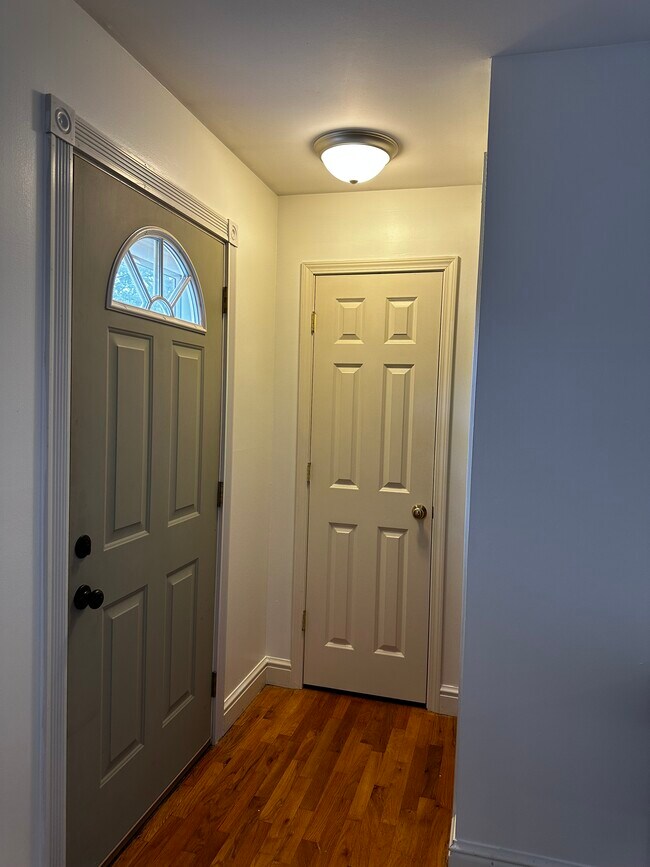 Front Entrance - 6962 Adaside Dr SE