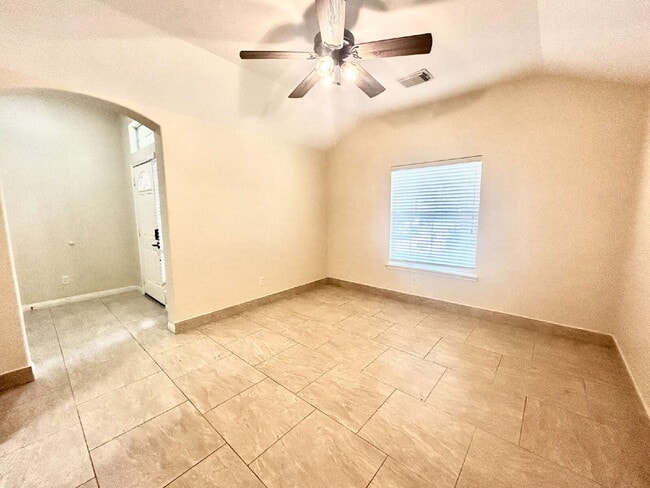 Building Photo - 18235 Bonham Oaks Ct