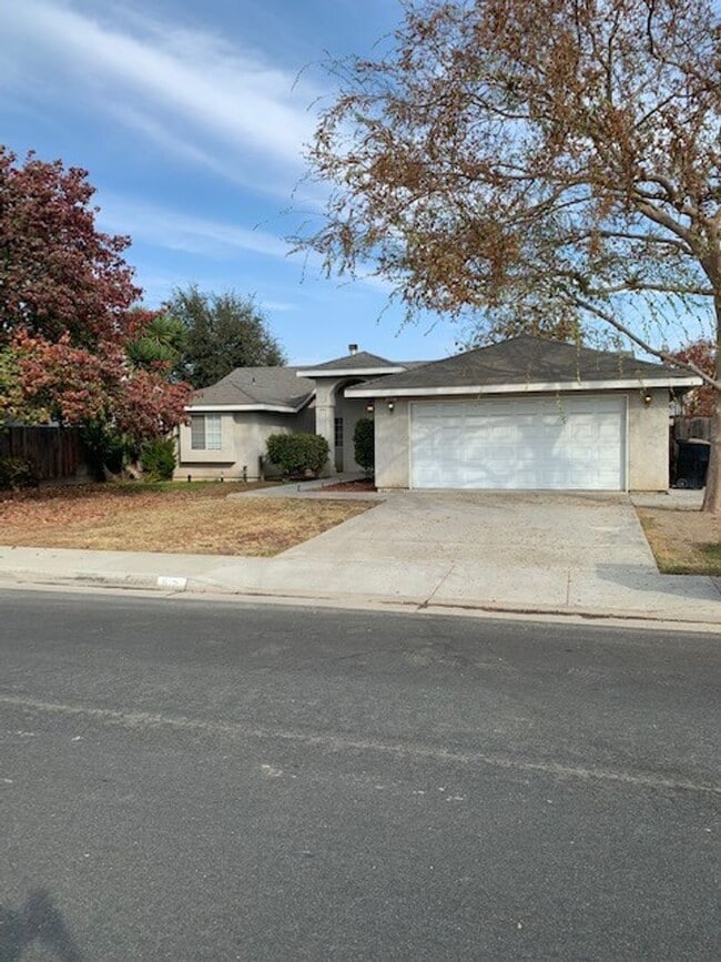 Building Photo - 512 W Windsor Dr