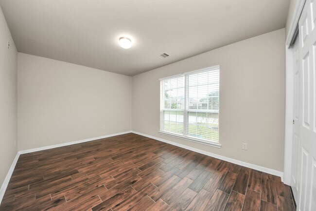 Building Photo - 6802 Level Pond Ln
