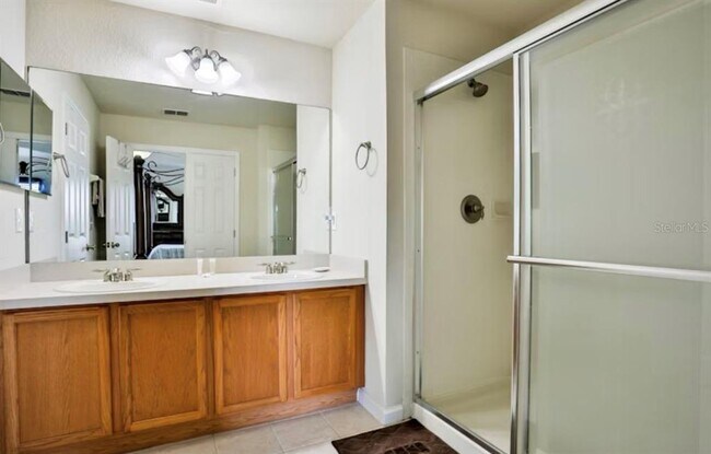 Building Photo - 2643 Old Kent Cir