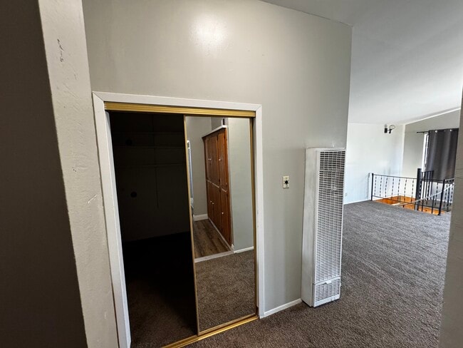 Building Photo - 229 Philippine St