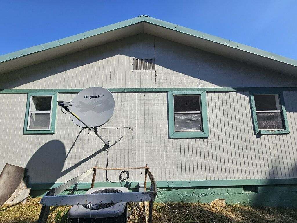 Building Photo - 960 County Rd 662