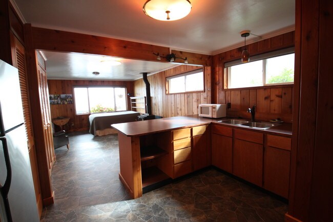 Building Photo - 27422 Sandy Shores Dr SW
