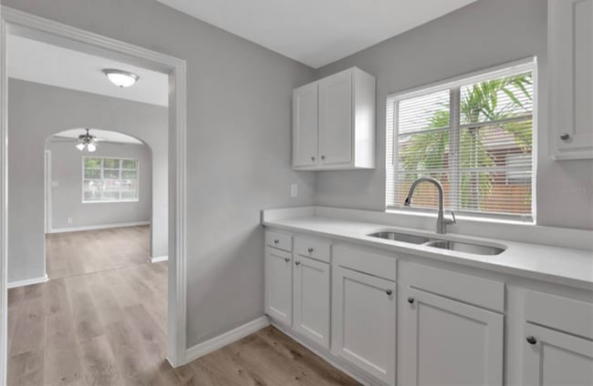 Building Photo - 925 17th St S