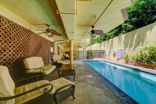 Building Photo - 4128 Whitsett Ave