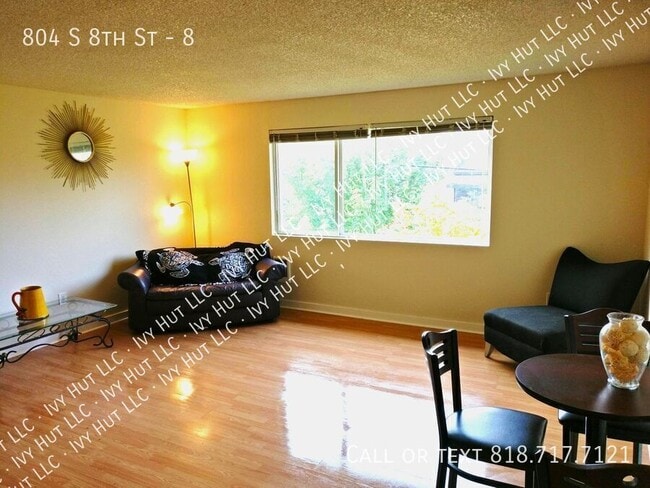 Building Photo - 804 S 8th St