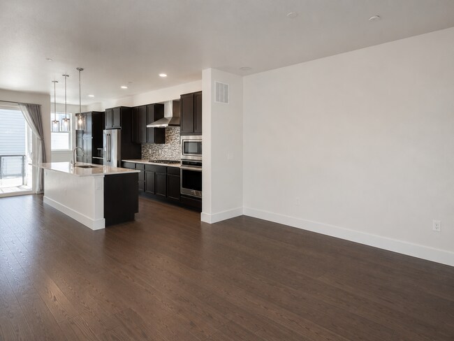 Building Photo - 514 Promenade Dr