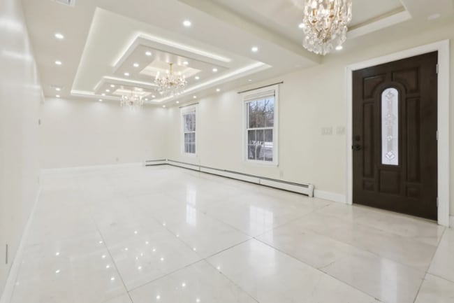 Building Photo - 822 Pompton Ave