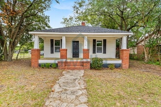 Building Photo - "Charming 3-Bedroom Home in Sumter with 2 Full Baths & Cozy 1169 Sq Ft Layout!"