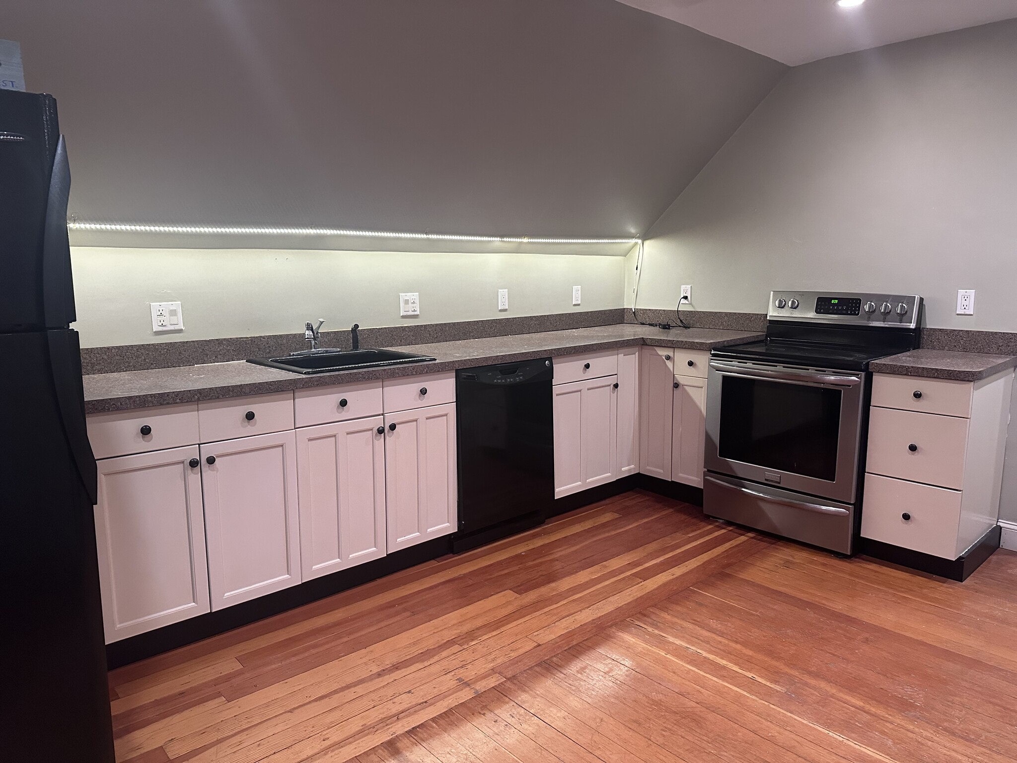 Kitchen 1.1 - 99 Union St