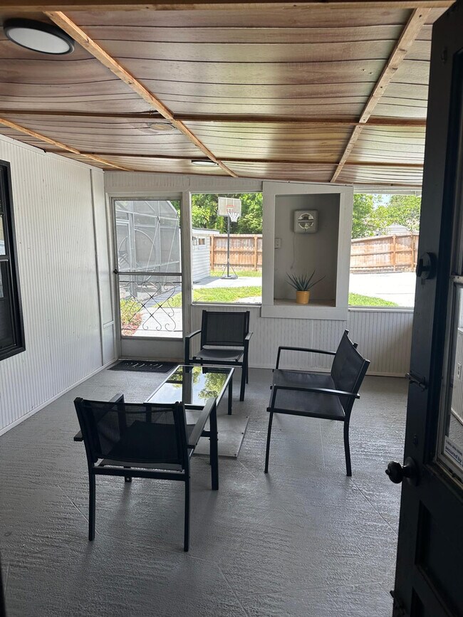 Building Photo - 9096 Dubois Blvd