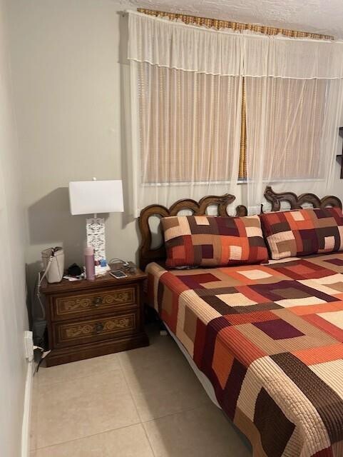 Building Photo - 2801 Somerset Dr