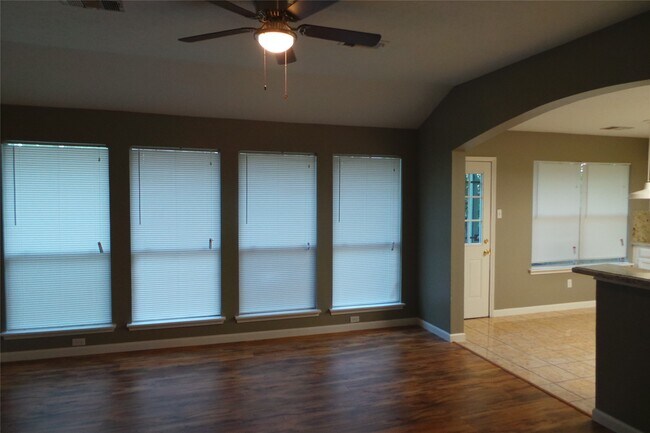 Building Photo - 4918 Sterling Crossing