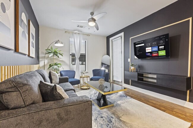 Building Photo - 5720 Town and Country Blvd