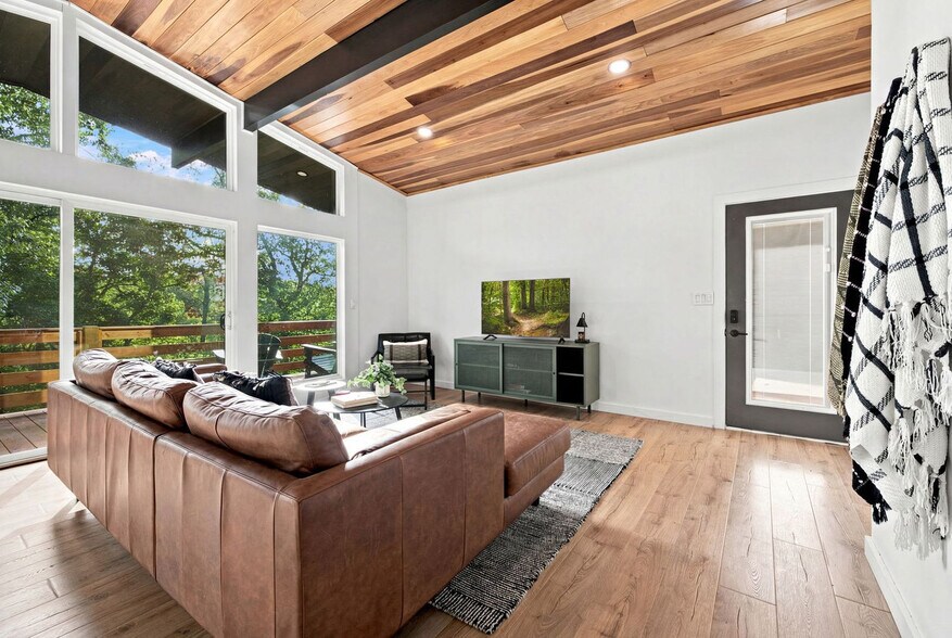 Building Photo - 45 Grisham Dr