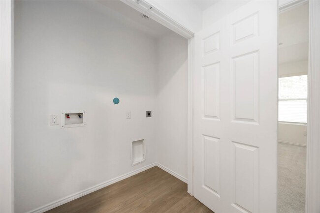 Building Photo - 3651 Solanum Dr