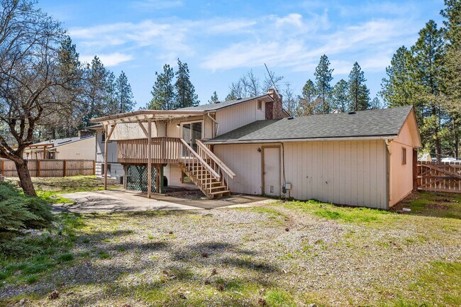 Building Photo - 111 S Ridgewood Dr