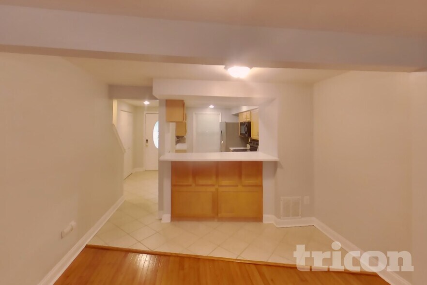 Building Photo - 3630 Saltwood Glen