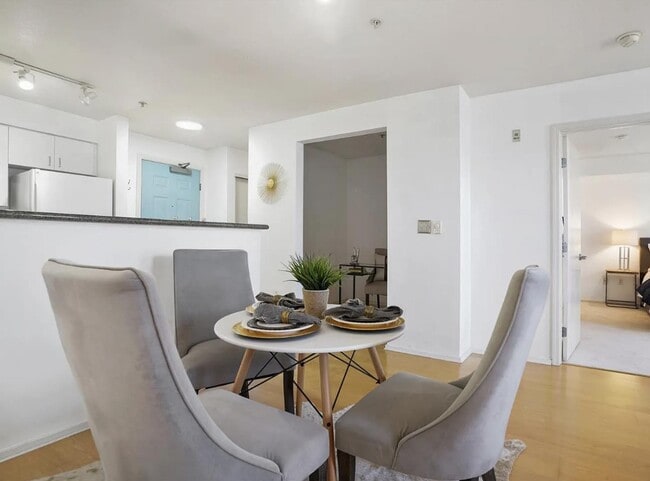 Building Photo - 8300 Oceanview Terrace