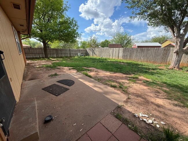 Building Photo - 309 W Maple Branch Way