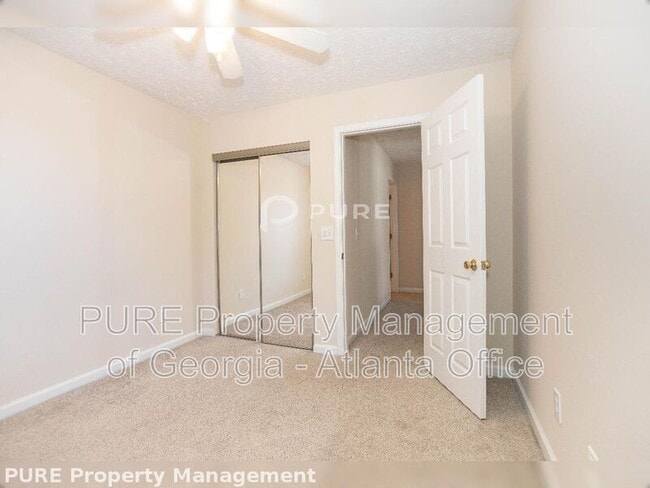 Building Photo - 624 Bedford Ct